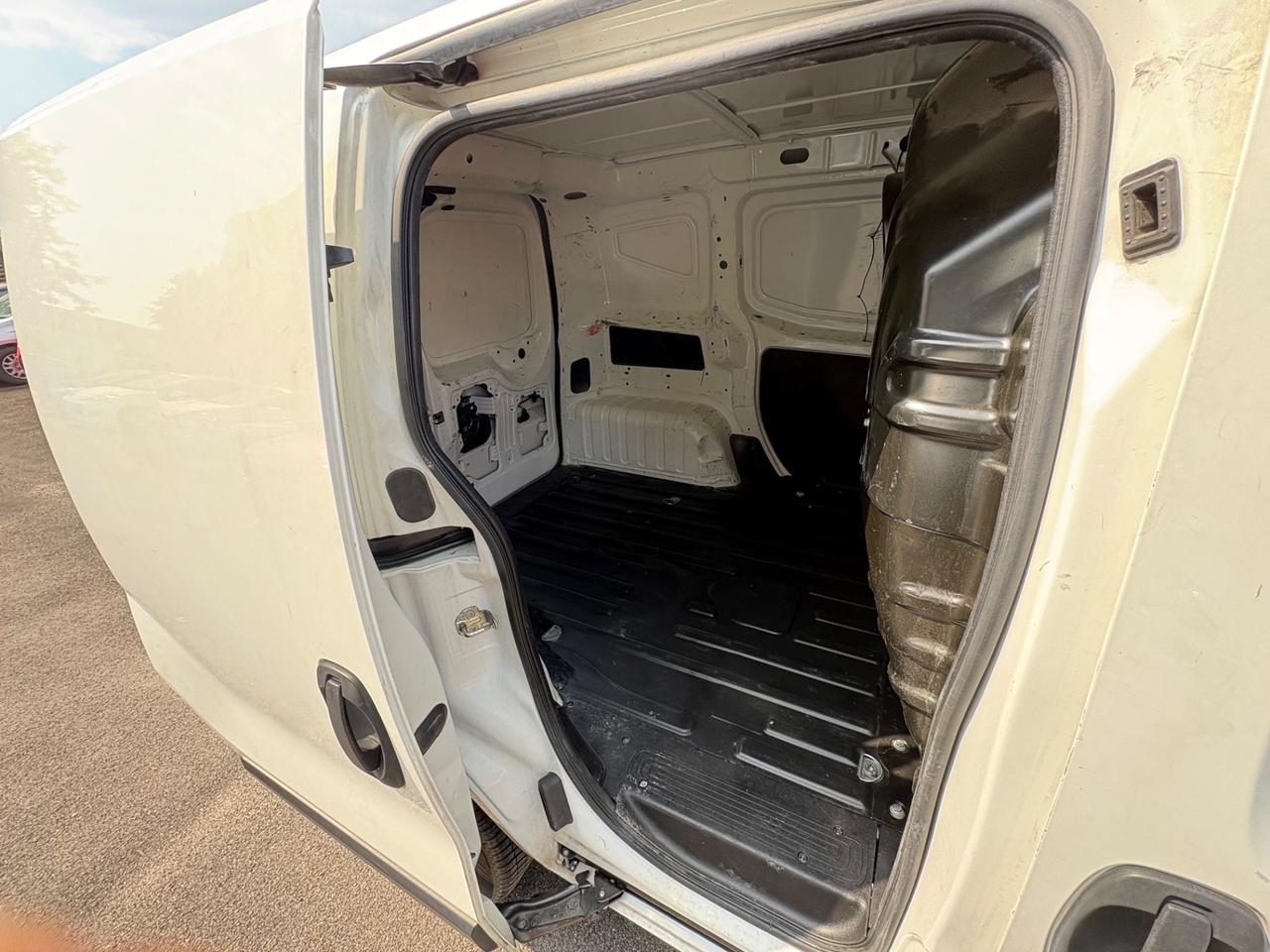 Fiat Fiorino 1.3 MJT 95CV AUTOCARROIVA ESPOSTA