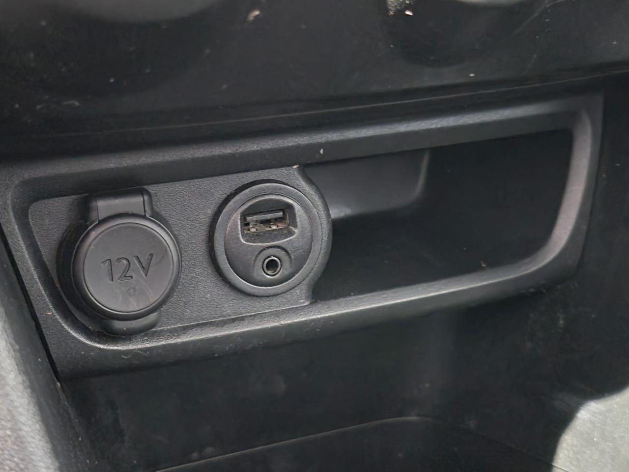 Peugeot 208 - 2017 PureTech 82 Cv GPL Allure