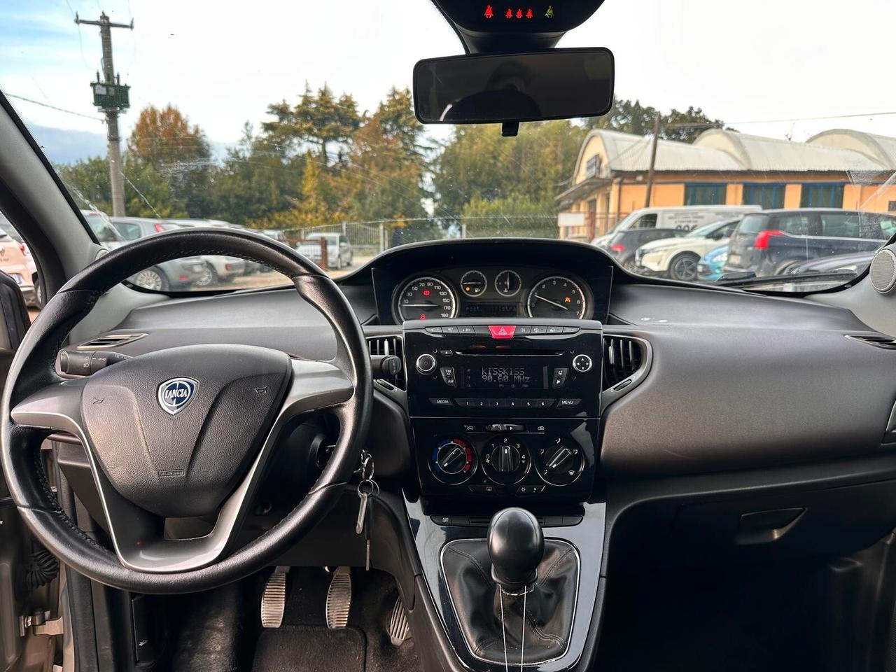 Lancia Ypsilon 1.2 69 CV 5 porte S&S Silver