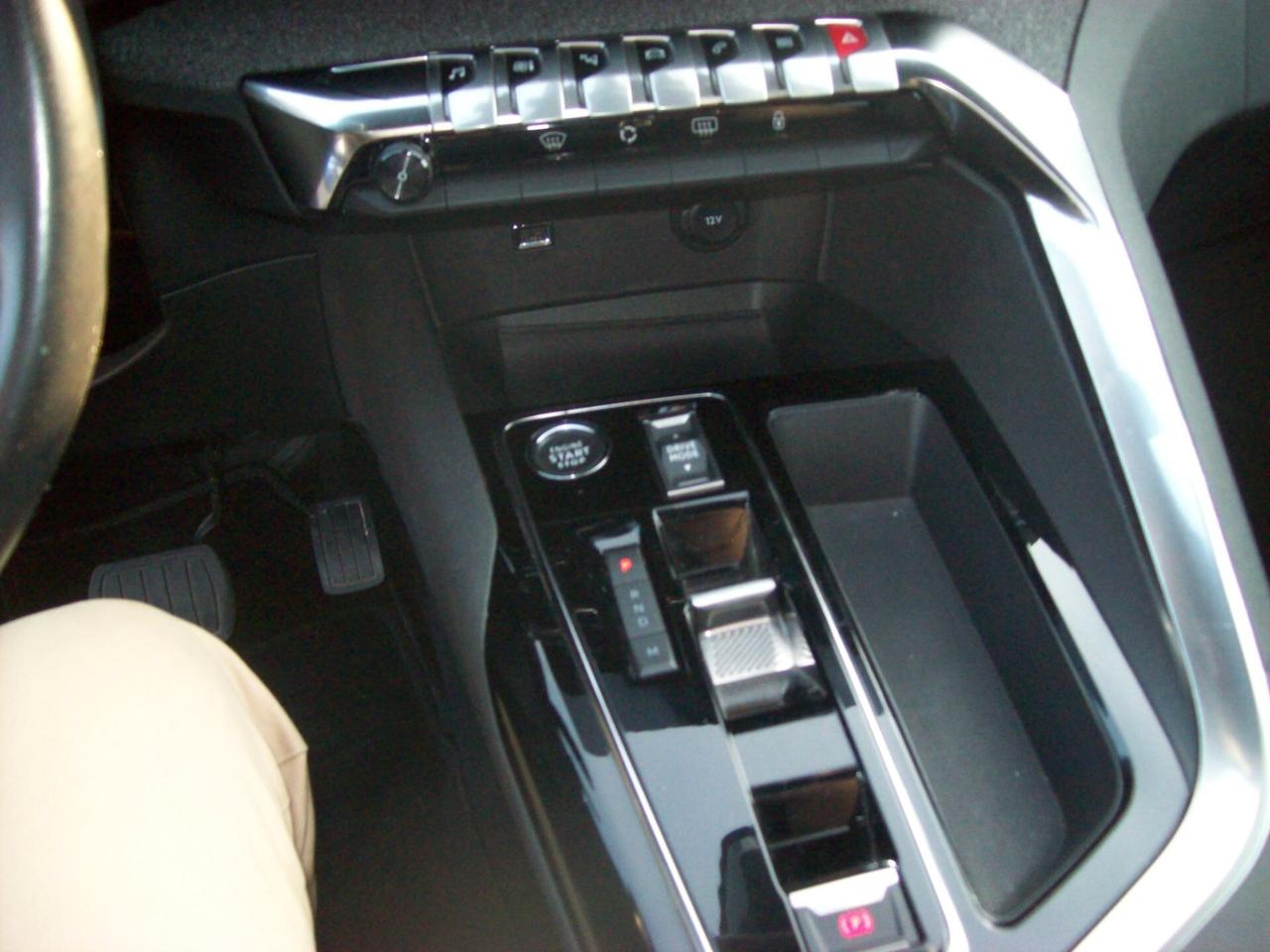 Peugeot 3008 BlueHDi 130 S&S EAT8 Allure Pack