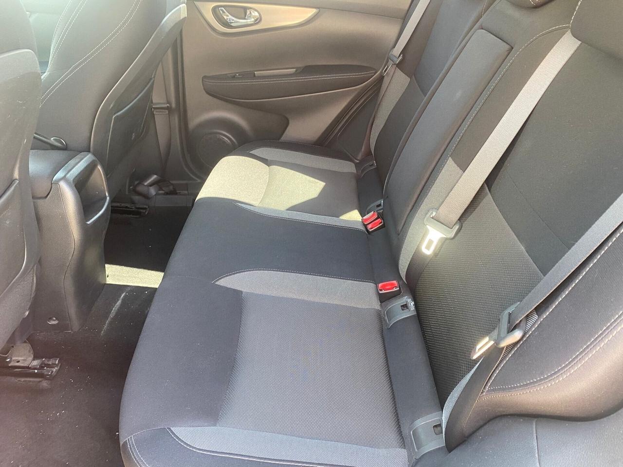 Nissan Qashqai 1.5 dCi N-Connecta