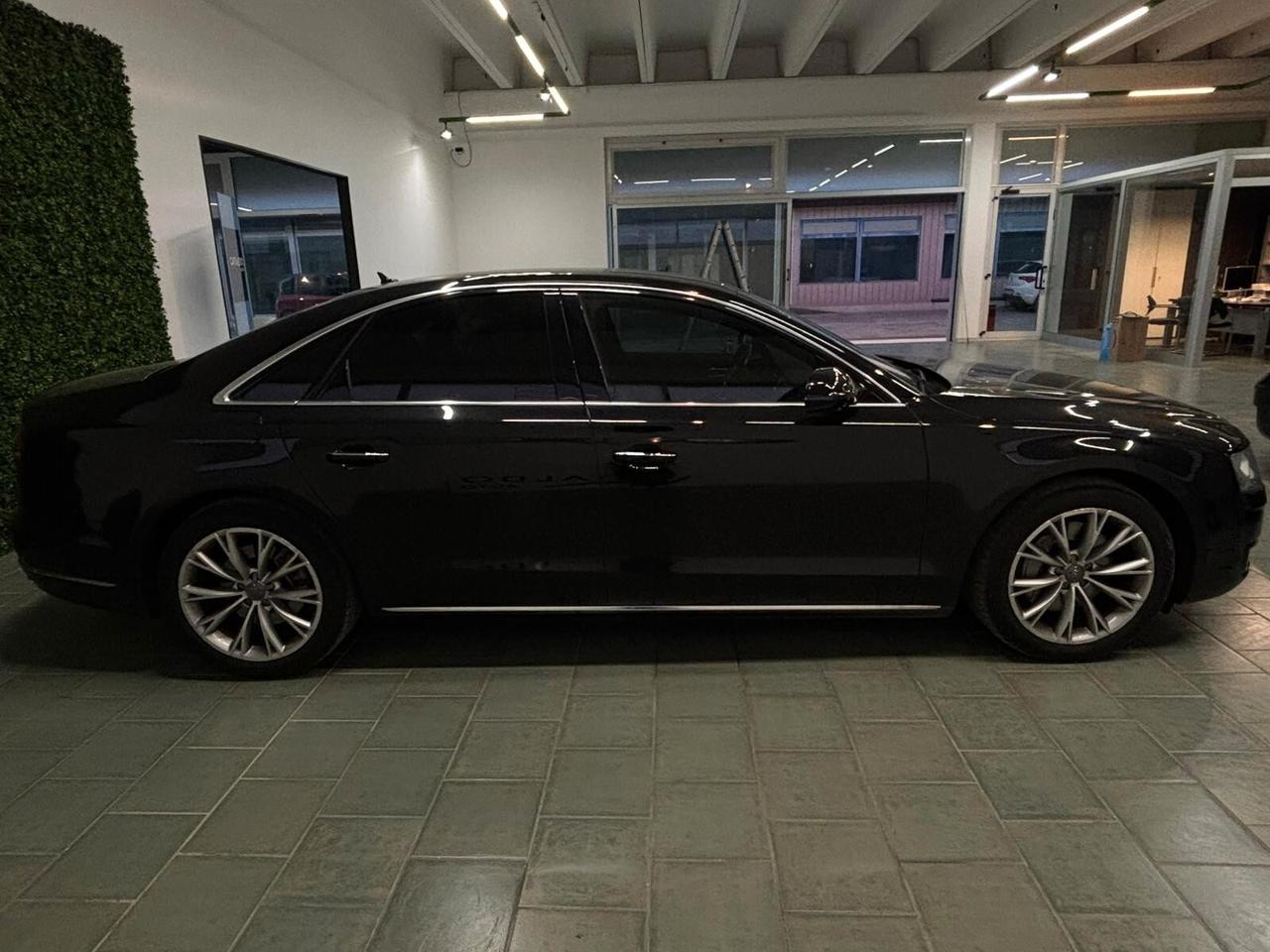 Audi A8 3.0 TDI 258 CV clean diesel quattro tiptronic