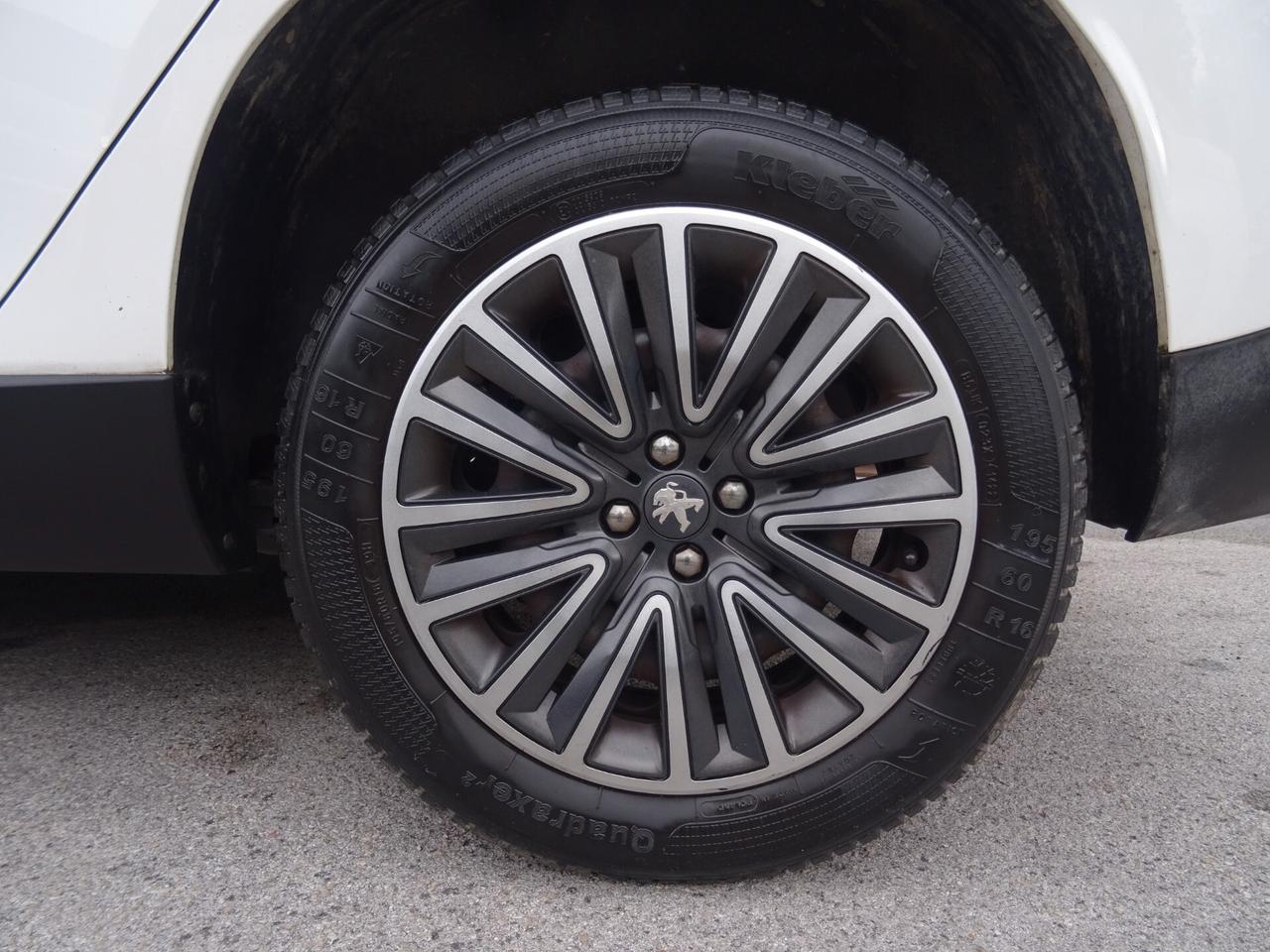 Peugeot 2008 PureTech 82 Active OK NEOPATENTATI