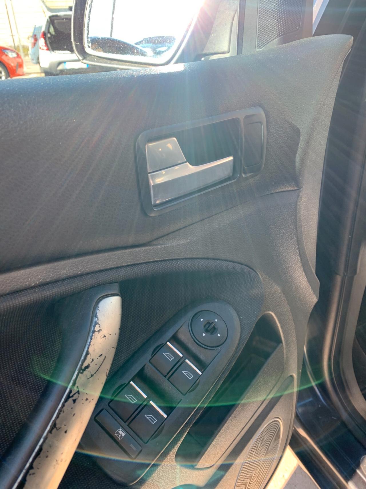 Ford C-Max 1.6 TDCi 90 CV TITANIUM