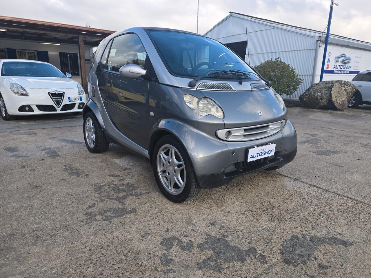 Smart 700 city-coupé pure (45 kW)