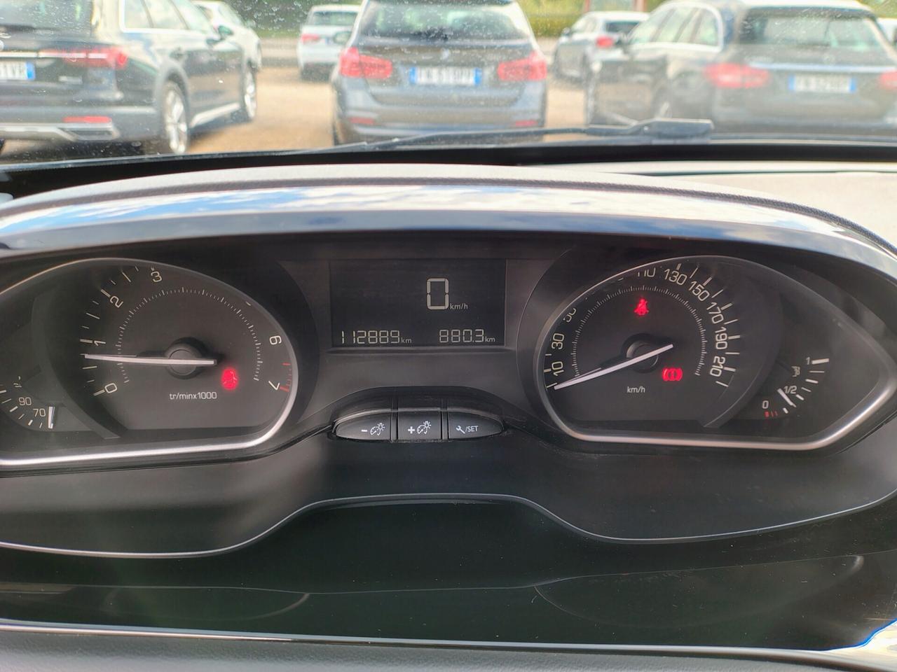 Peugeot 208 PureTech 82 5 porte Allure