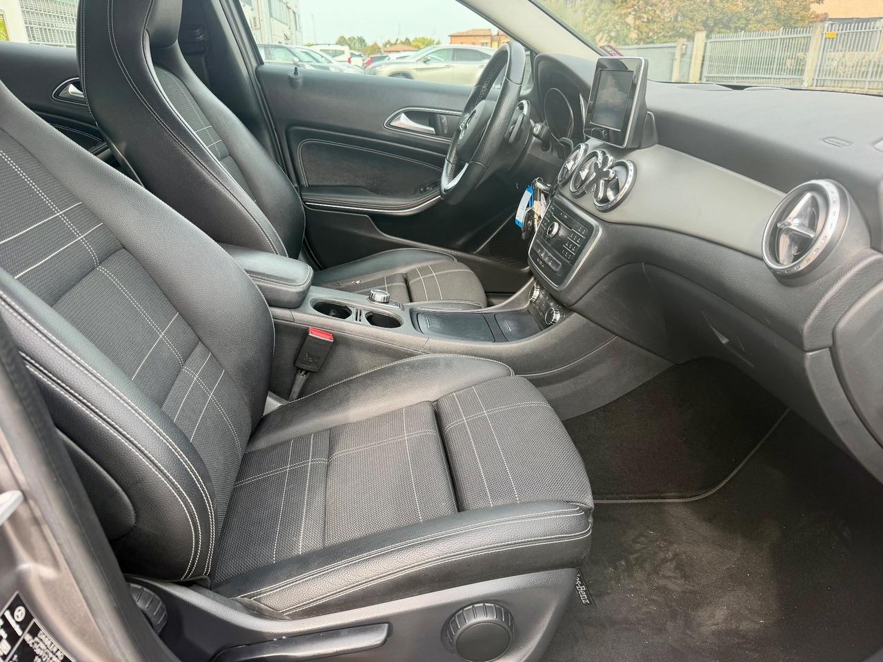 Mercedes GLA180d 197.000km 2016 euro6 neopatentati
