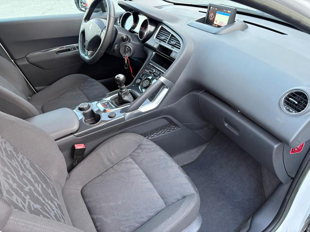 Peugeot 3008 1.6 hdi 8v Active 115cv