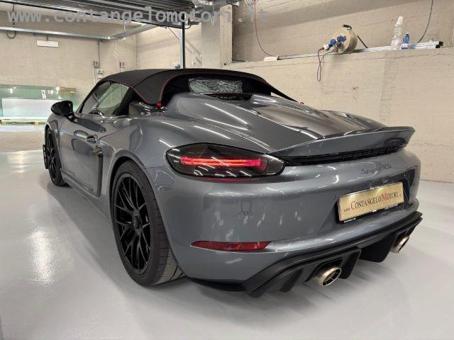 PORSCHE 718 Spyder RS ufficiale italiana