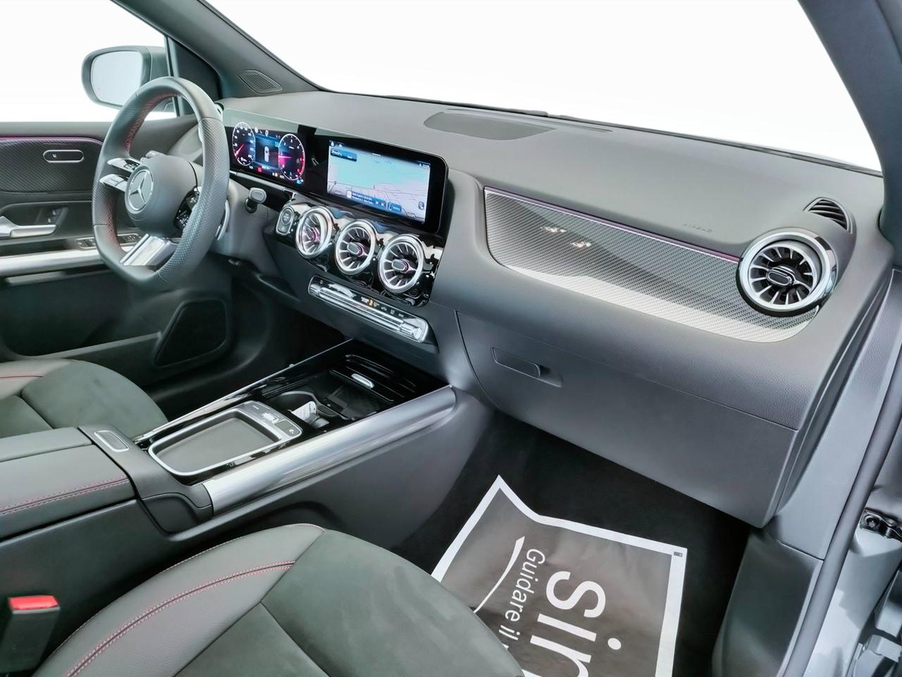 Mercedes-Benz Classe B - W247 - B 180 d AMG Line Premium Plus auto