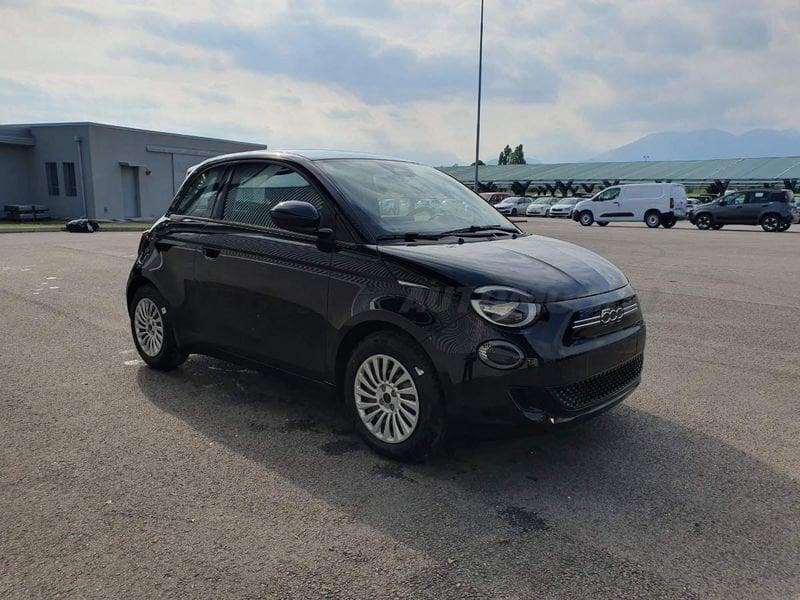 FIAT 500 Nuova 500 Hatchback My23 La Nuova 500 - 320 Berlina