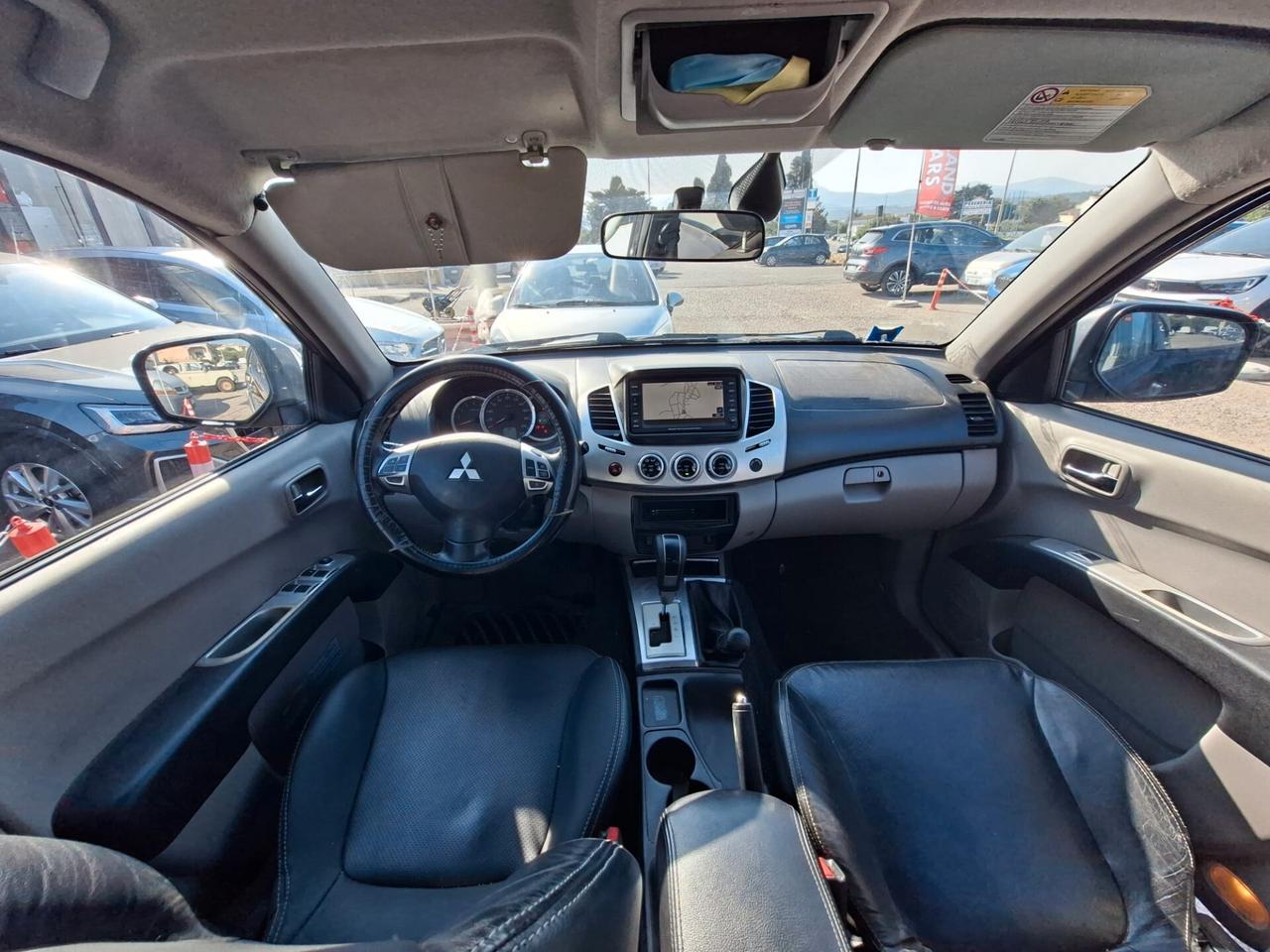 Mitsubishi L200 2.5 DOPPIA -CABINA 178cv AUTOMATICO