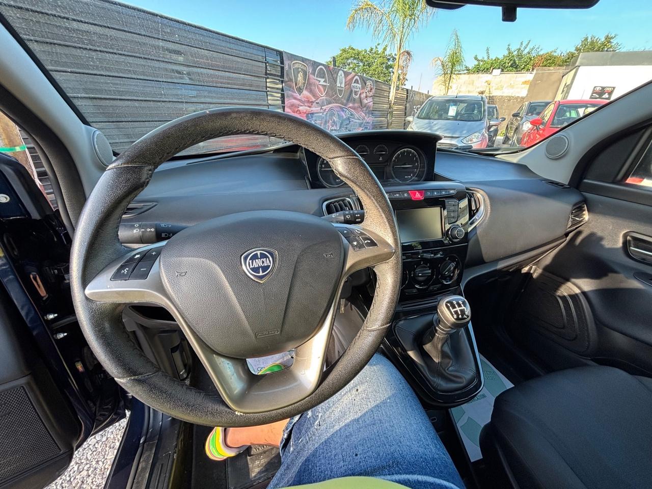 Lancia Ypsilon 0.9 TwinAir 5 porte Metano Ecochic Black and Noir