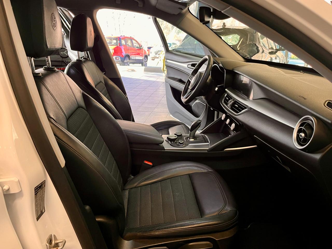 Alfa Romeo Stelvio 2.2 Turbodiesel 210 CV AT8 Q4 Super