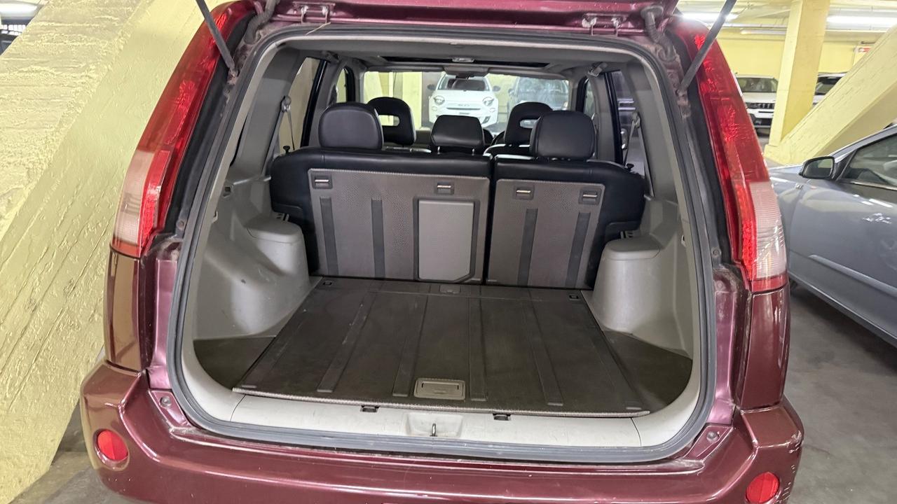 Nissan X-Trail 2.2 dCi Elegance Columbia GUIDA A DX