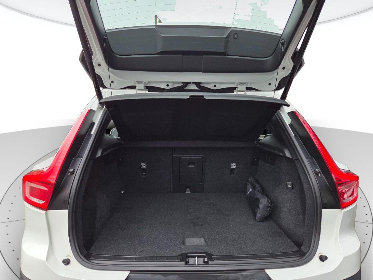 VOLVO XC40 1.5 t2 Momentum Pro
