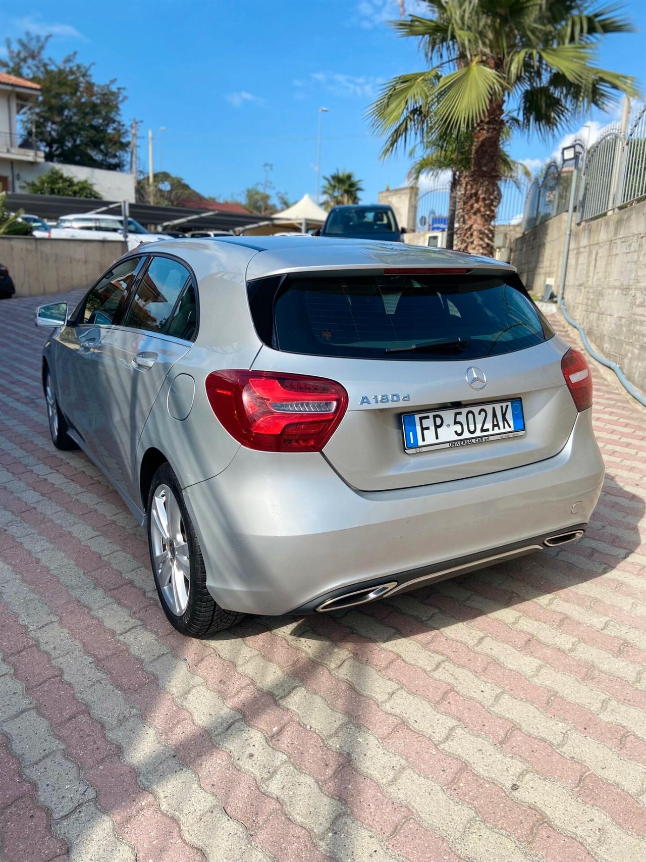 Mercedes-benz A 180 Mercedes Classe A 180 D 110cv Sport my16 Euro 6B