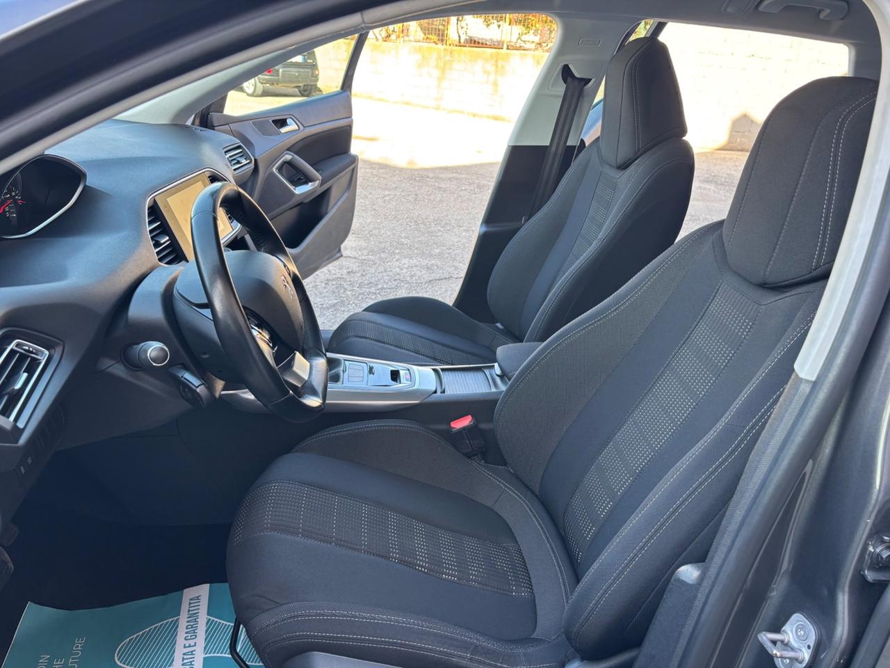 Peugeot 308 BlueHDi 120 S&S EAT6 SW Allure