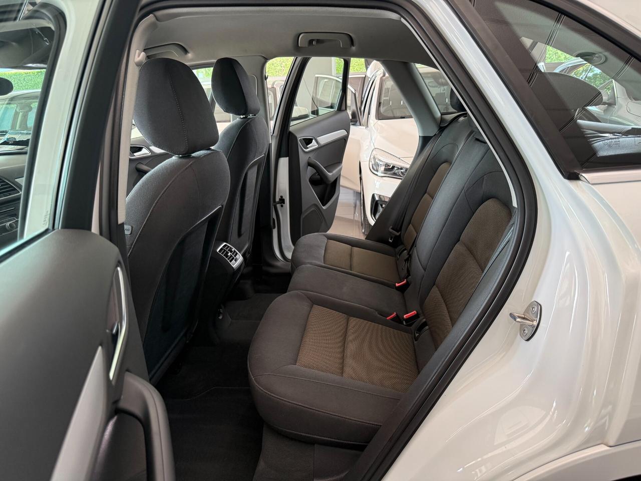 Audi Q3 2.0 tdi Business 150cv GANCIO TRAINO !
