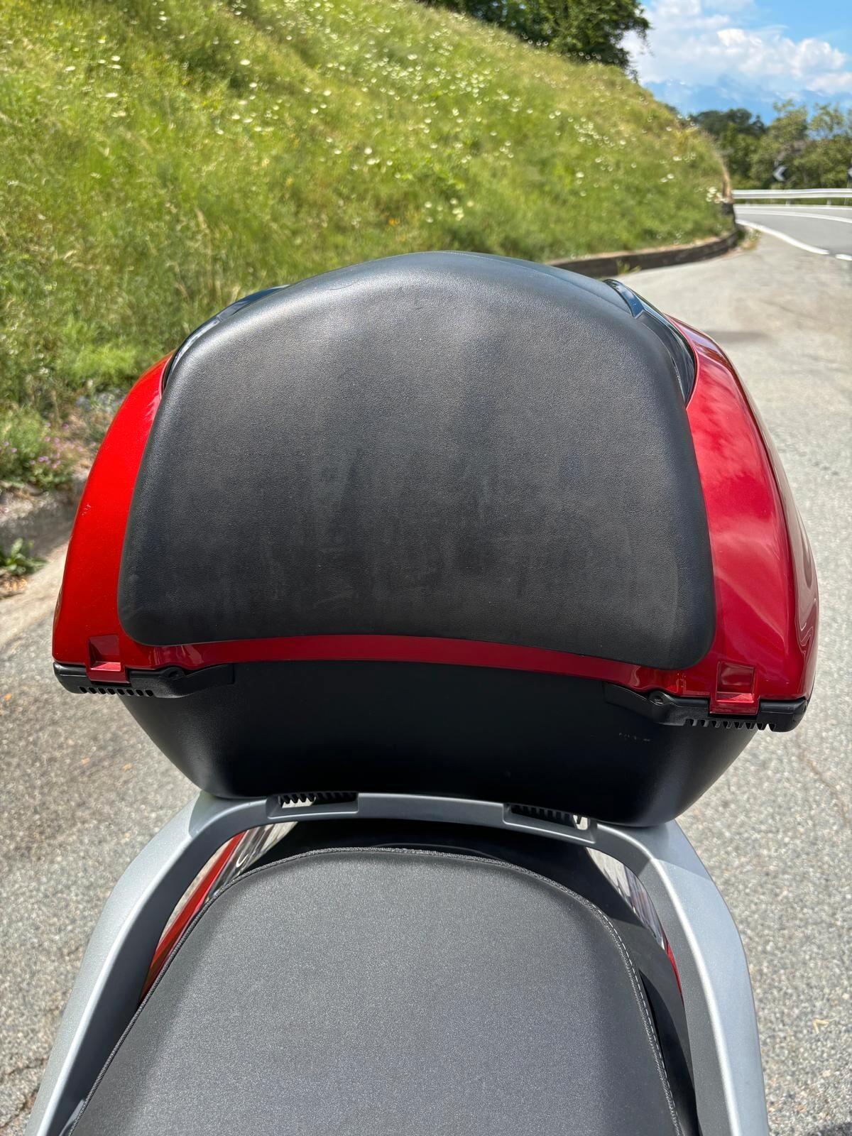 Honda SH 300 i - ABS - KEYLESS
