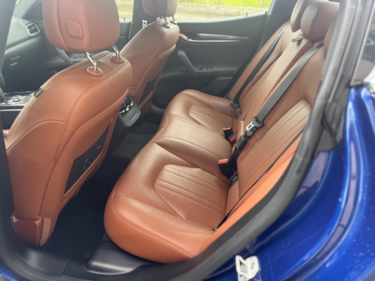 Maserati Ghibli 330 CV MHEV GT