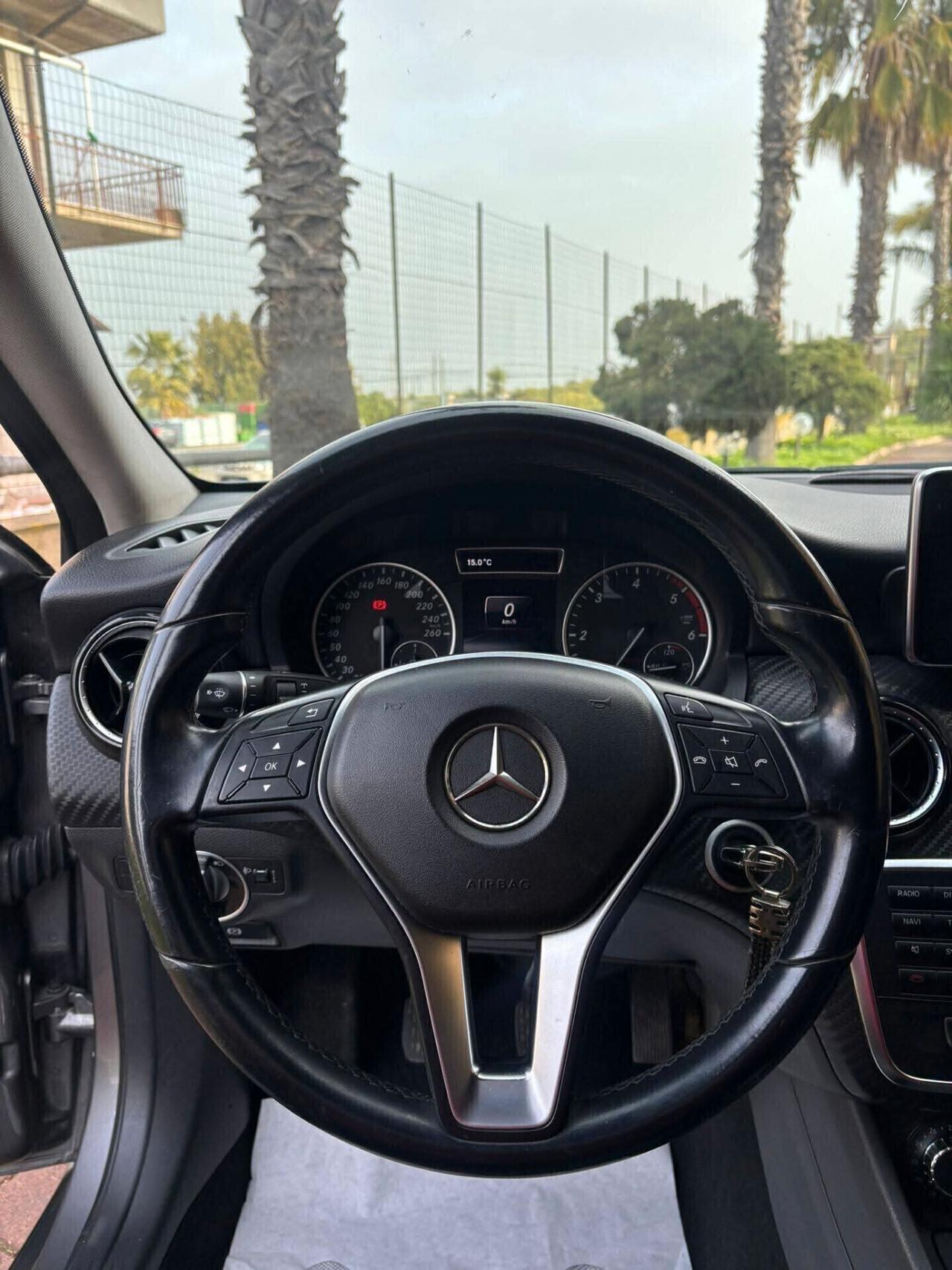 Mercedes-benz GLA 200 CDI Sport/;.''"!