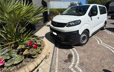 OPEL Vivaro 9 posti 2.0 td pulmino