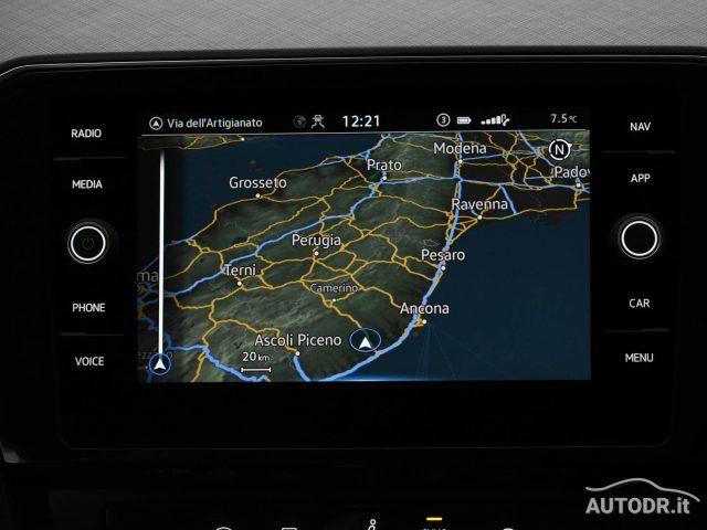 VOLKSWAGEN Passat Variant 2.0 TDI EVO DSG Business Fari LED, Navi, Ambient