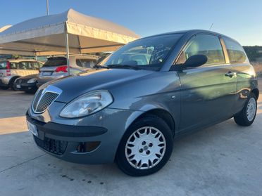 Lancia Ypsilon 1.2 Oro Giallo