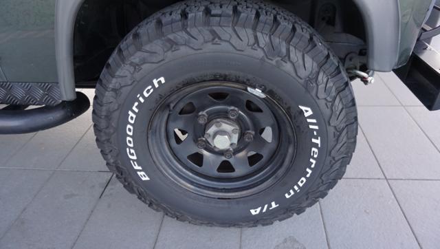 LAND ROVER Defender 110 2.5 Td5 cat S.W. S