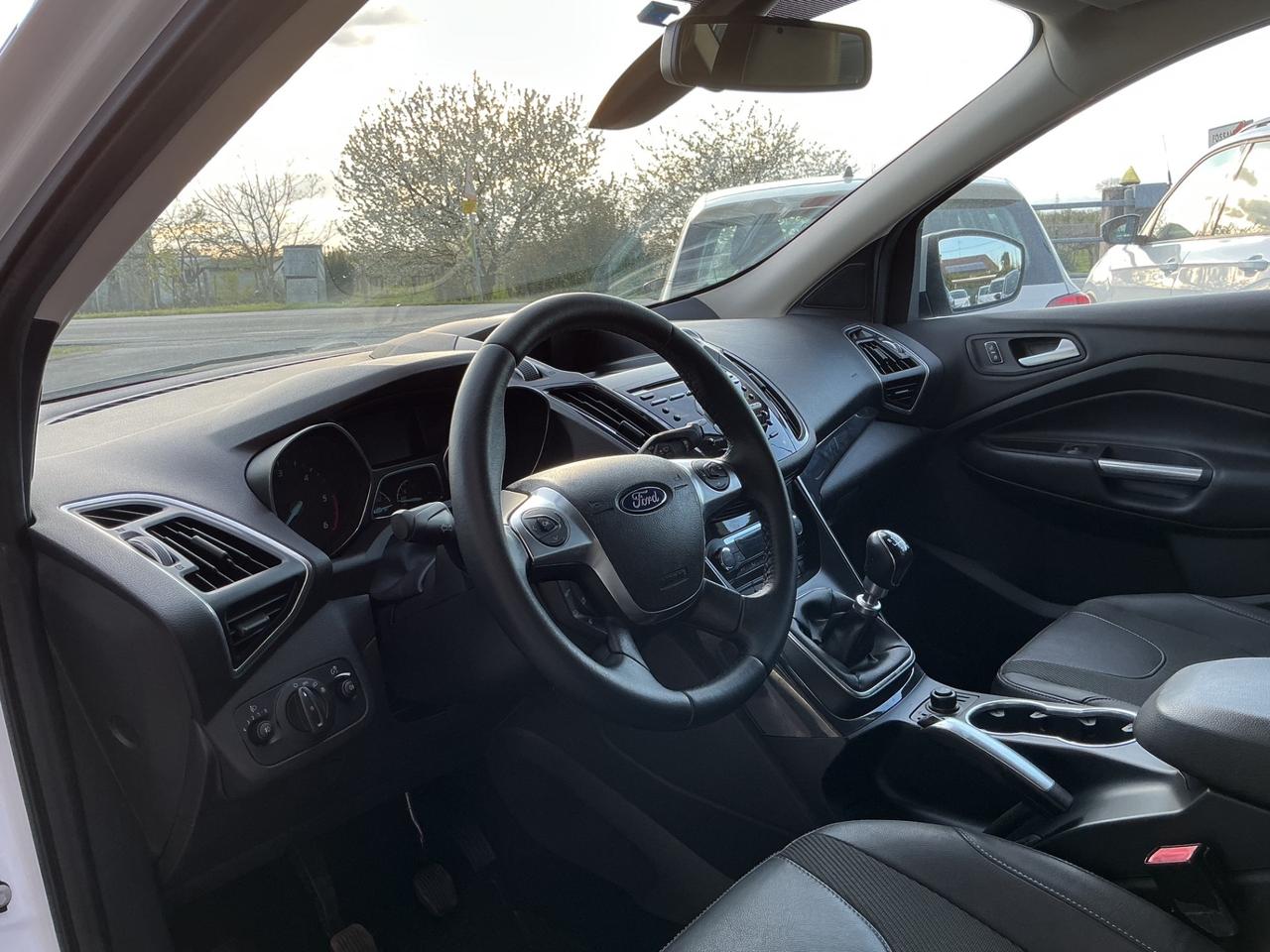 Ford Kuga 2.0 Diesel 4x4 Gancio Traino Neopatentati