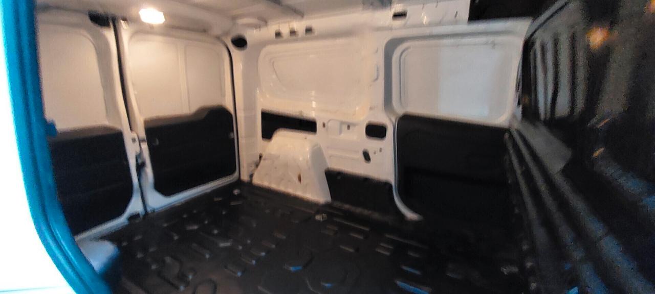 DOBLO" MAXI CARGO 3 POSTI 1,4 T-JET 120 CV METANO DI SERIE POCHI KM PARI AL NUOVO FULL FULL