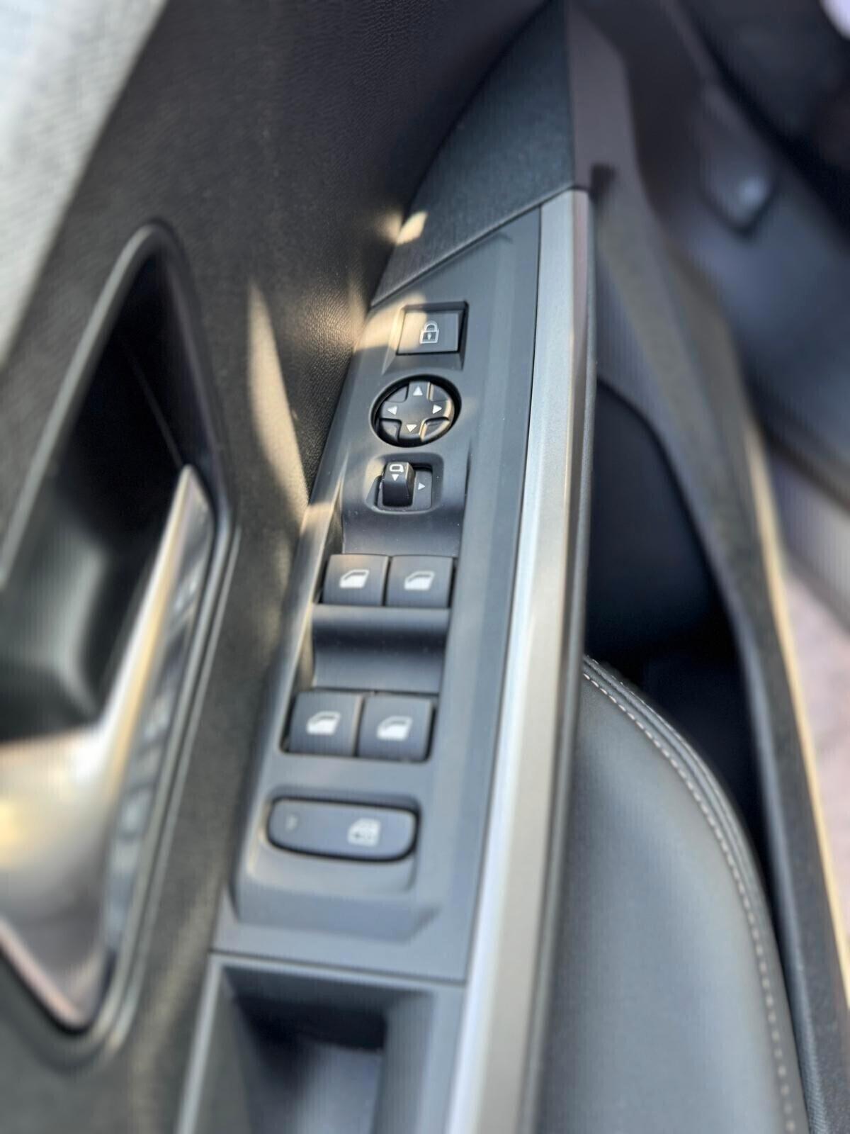 Peugeot 3008 Hybrid 136 e-DCS 6 Allure Pack