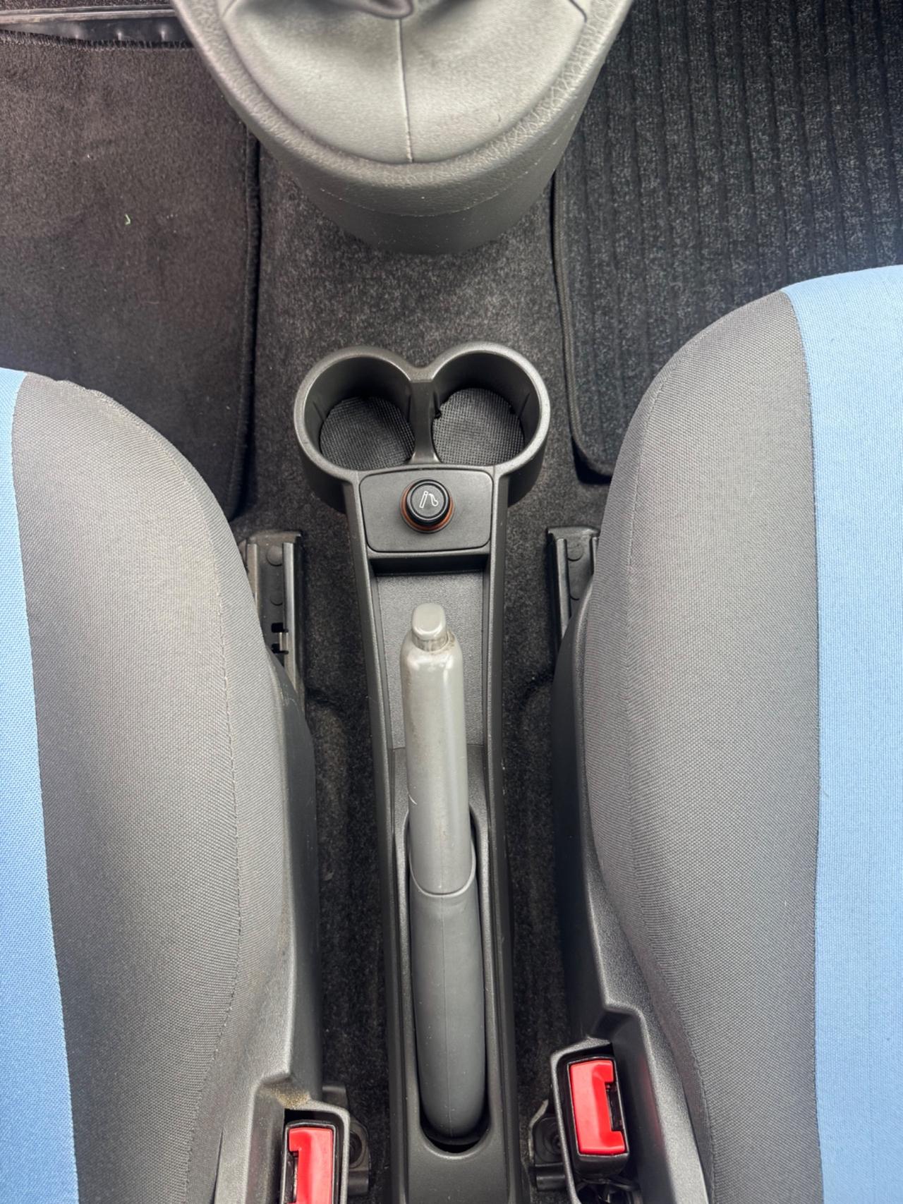 Fiat Panda idonea ai neopatentati 5 posti