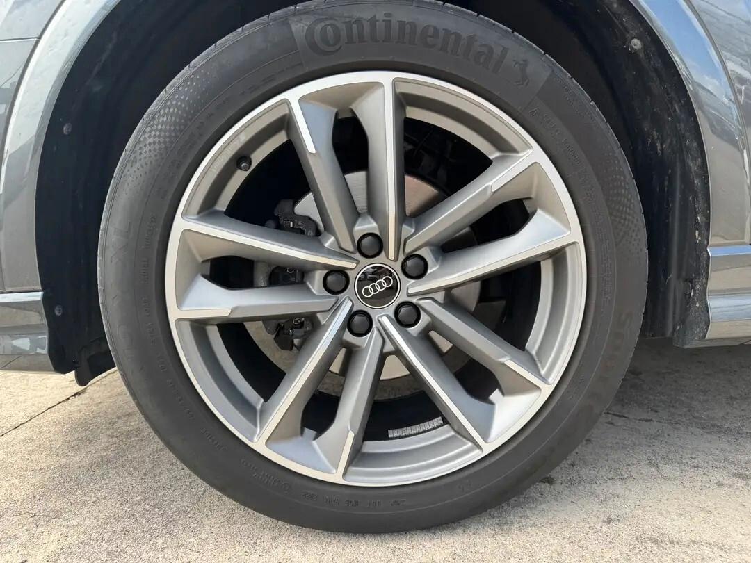 Audi Q3 SPB 35 TFSI S tronic Identity Black Sportbavk s-line