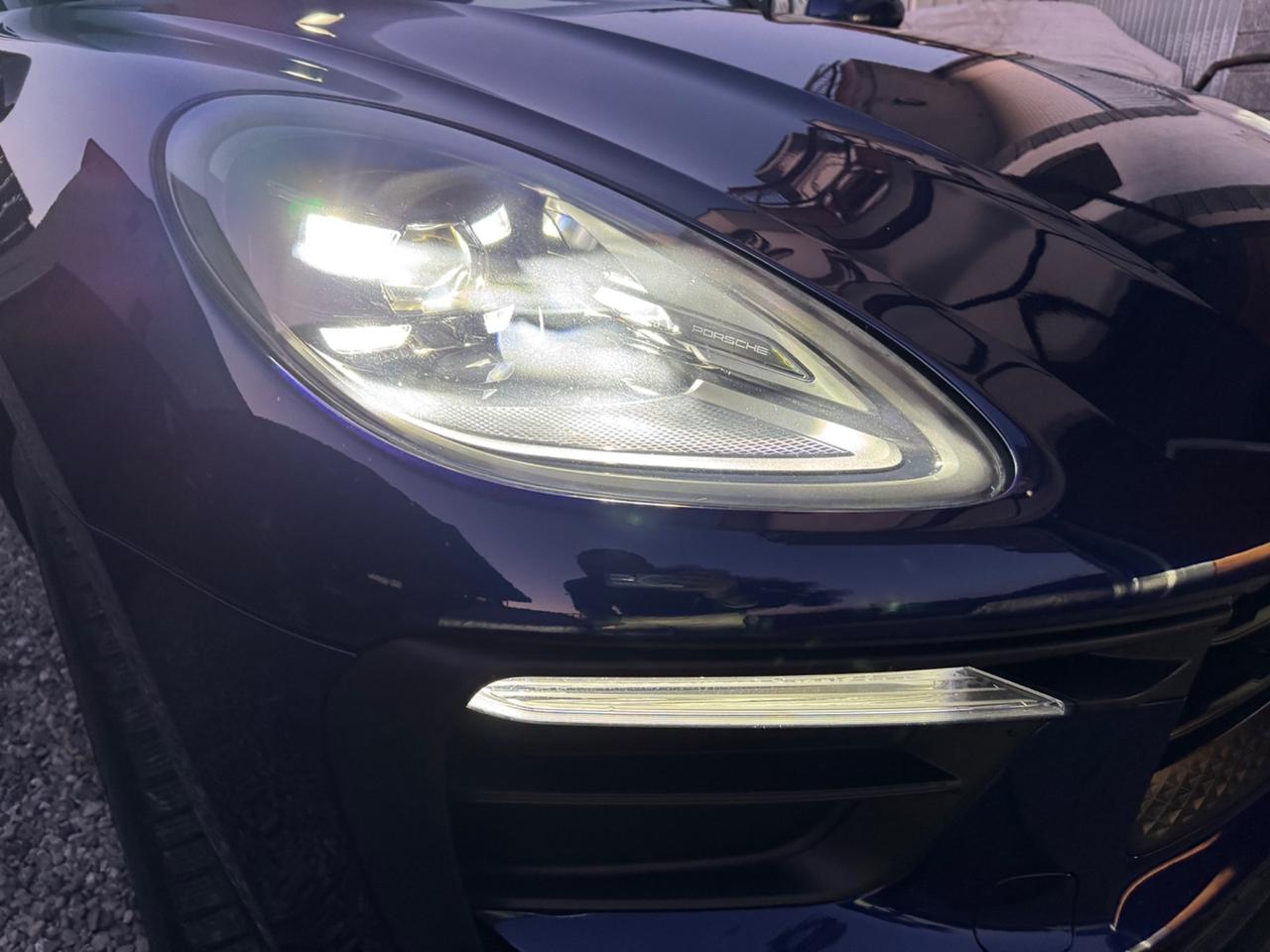 Porsche Macan cerchi 21, tetto, tagliandi Porsche