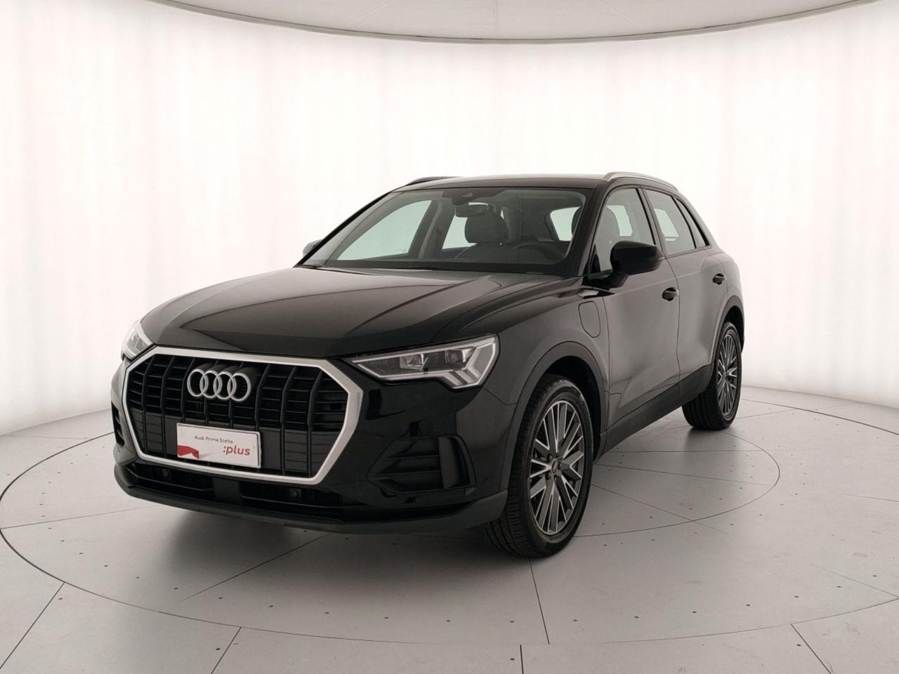 Audi Q3 45 1.4 tfsi e business s-tronic