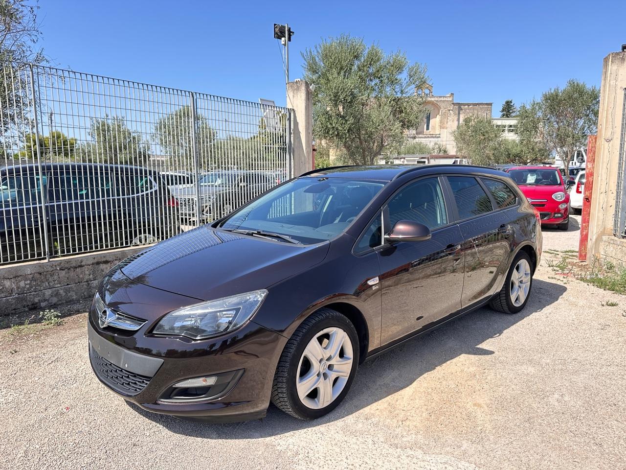 Opel Astra Sports Tourer 110th-2012