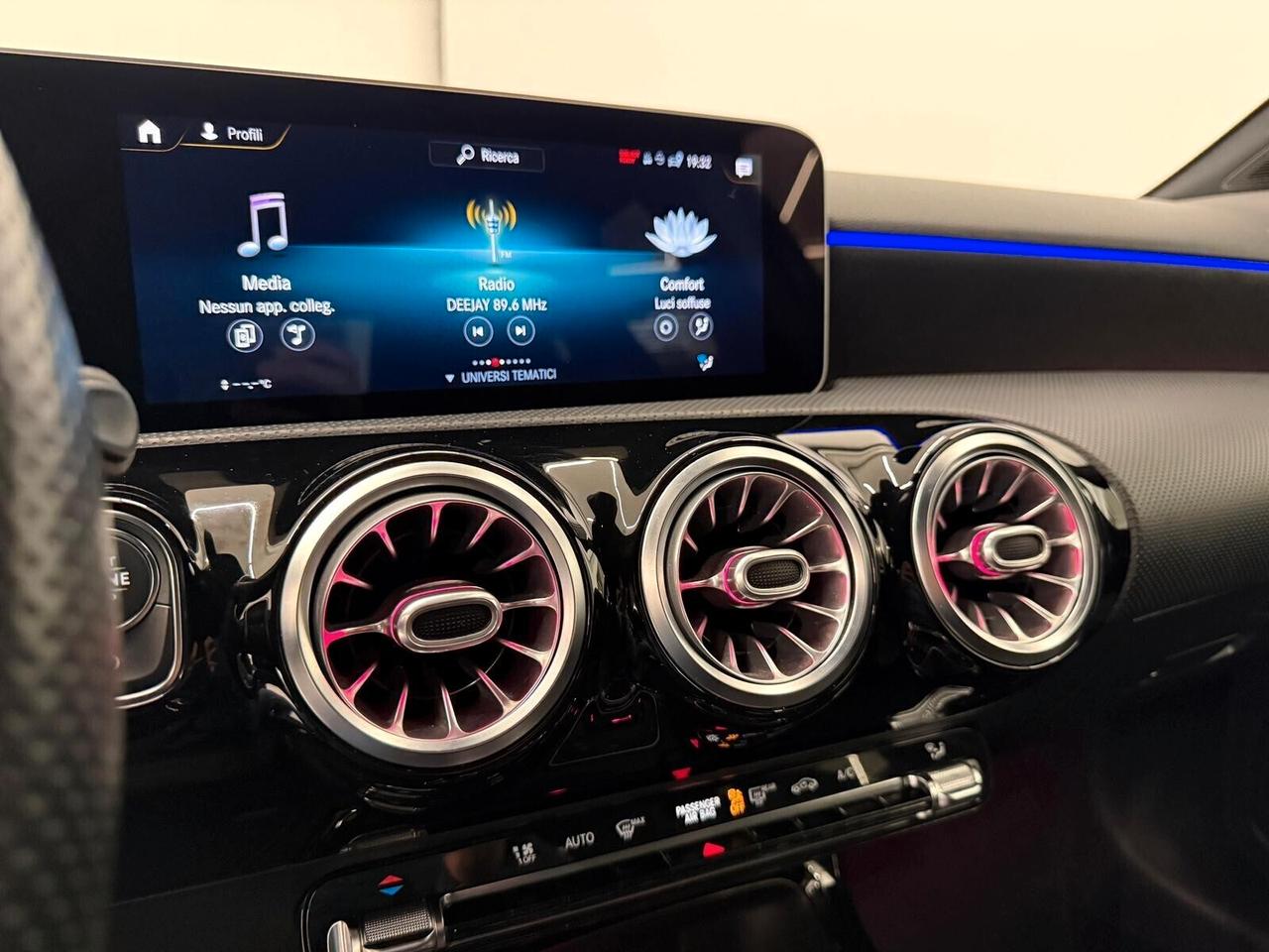 Mercedes-benz A 180 d AMG Premium