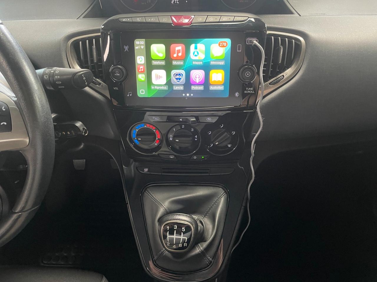 Lancia Ypsilon 1.0 FireFly 5 porte S&S Hybrid Gold