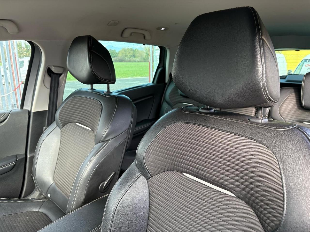 Renault Grand Scenic dCi 8V 110 CV EDC Energy Bose