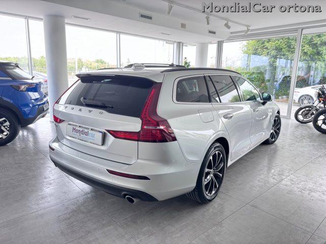 VOLVO V60 B4 (d) automatico Essential