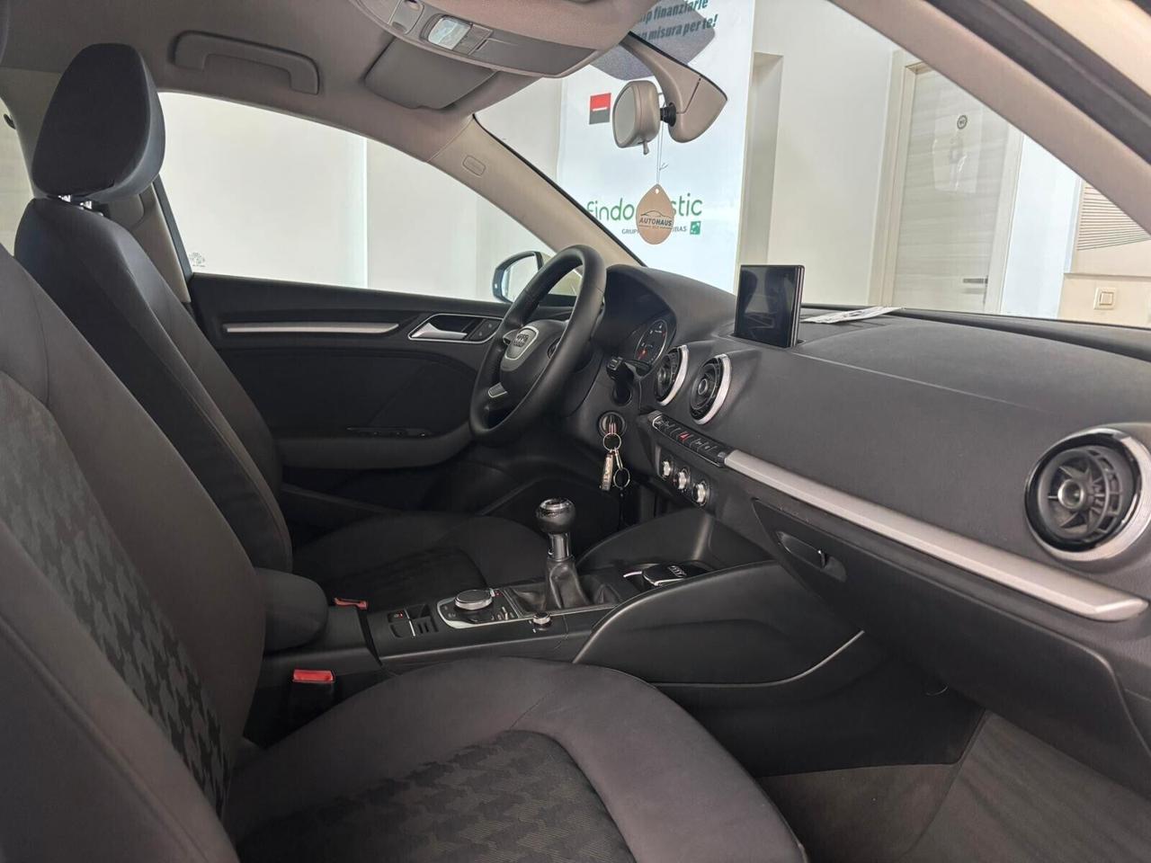 Audi A3 1.6 Diesel 110 cv - Sportback