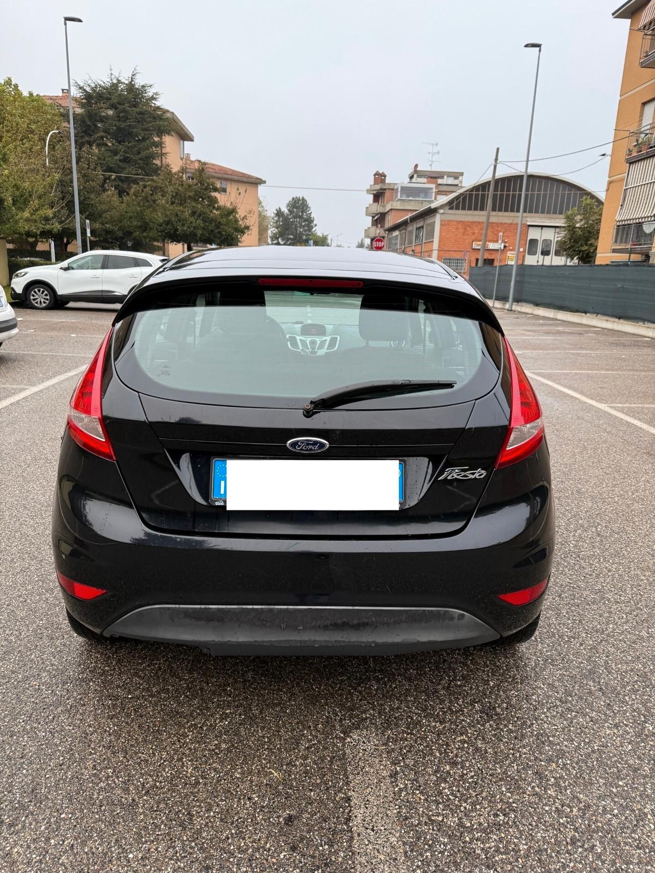 Ford Fiesta 1.4 GPL - 12 MESI DI GARANZIA -