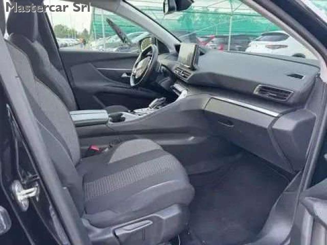 PEUGEOT 5008 7 POSTI 1.5 bluehdi Business EAT8 - GF870RZ
