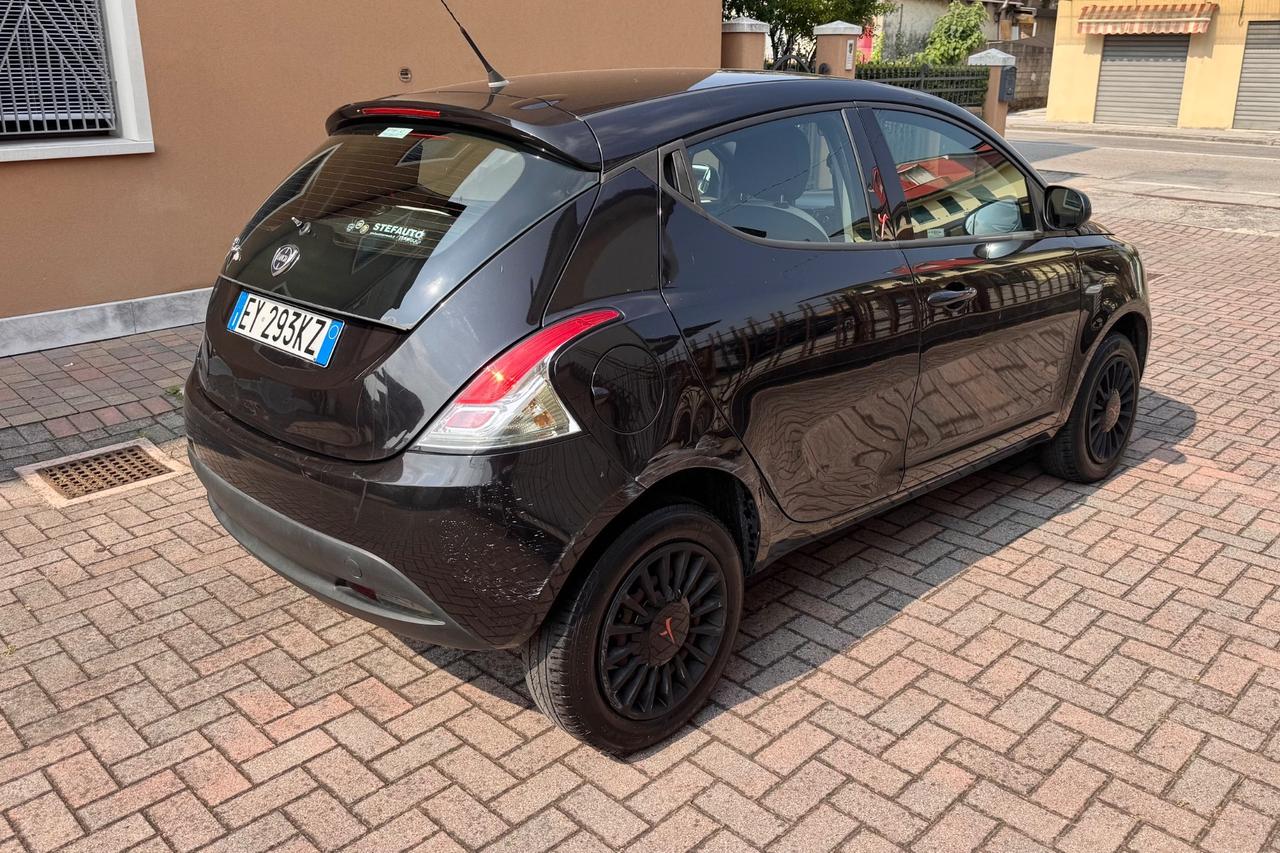 Lancia Ypsilon 0.9 Metano Ok Neopatentati