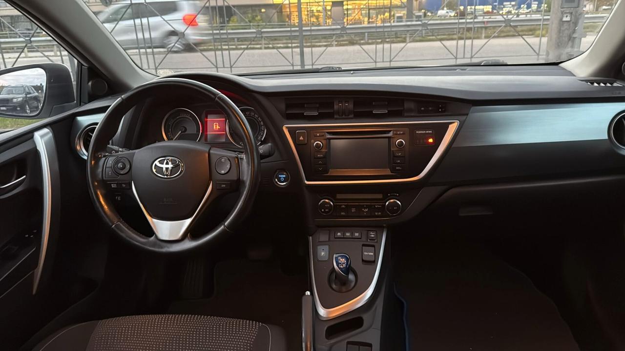 Toyota Auris 1.8 Hybrid 5 porte