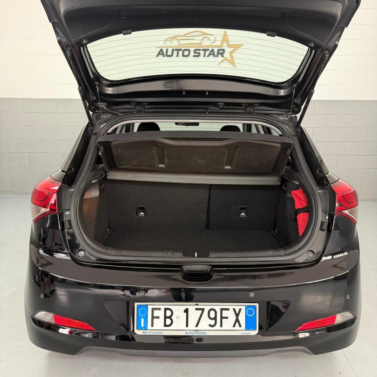 Hyundai i20 1.1 NEOPATENTATI EURO6
