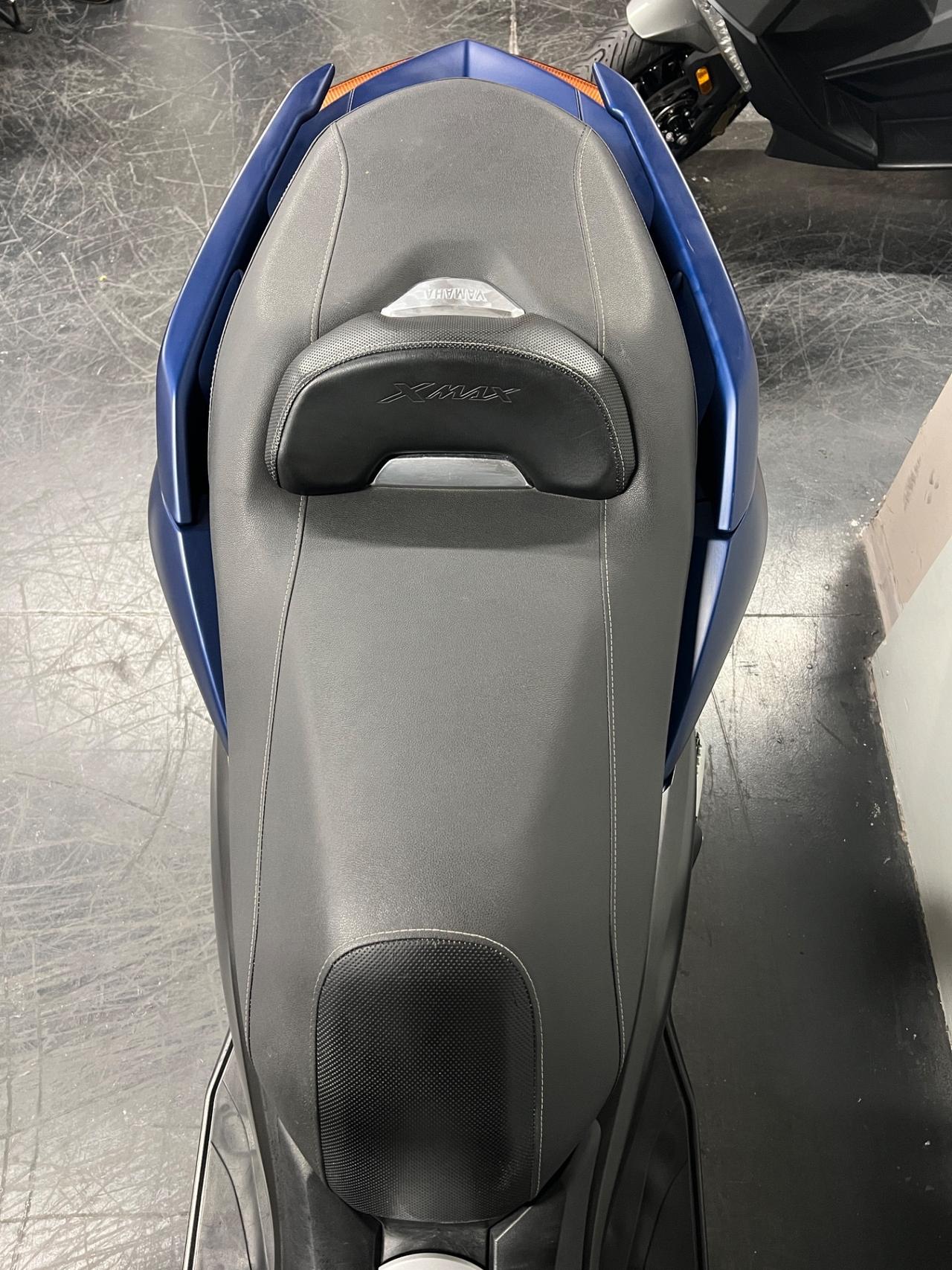 Yamaha X-Max 300
