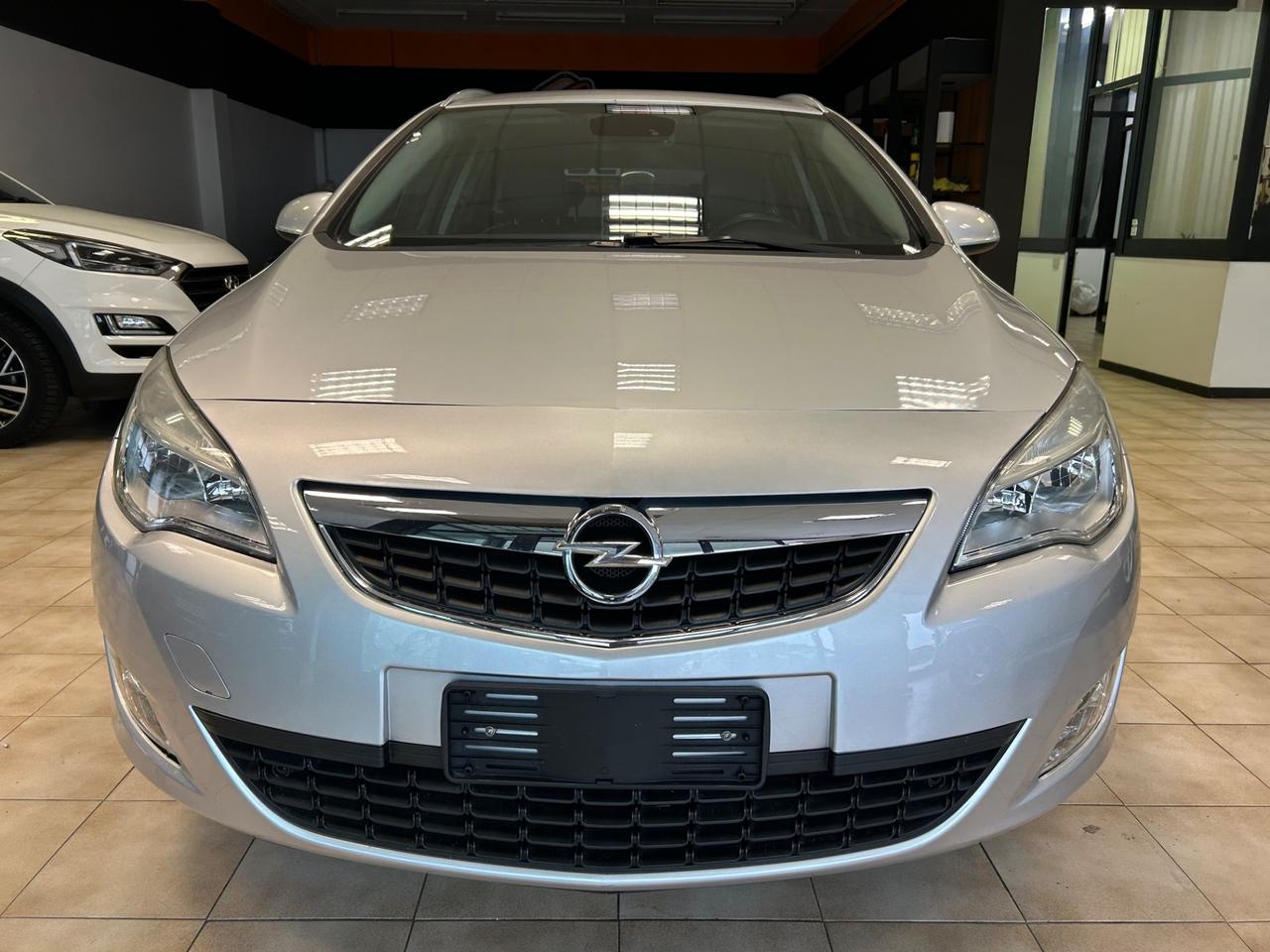 Opel Astra - 2012 1.7 CDTI 125CV